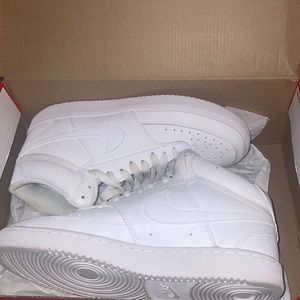 WMNS NIKE COURT VISION MID, SIZE: 8, WHITE/WHITE/WHITE
